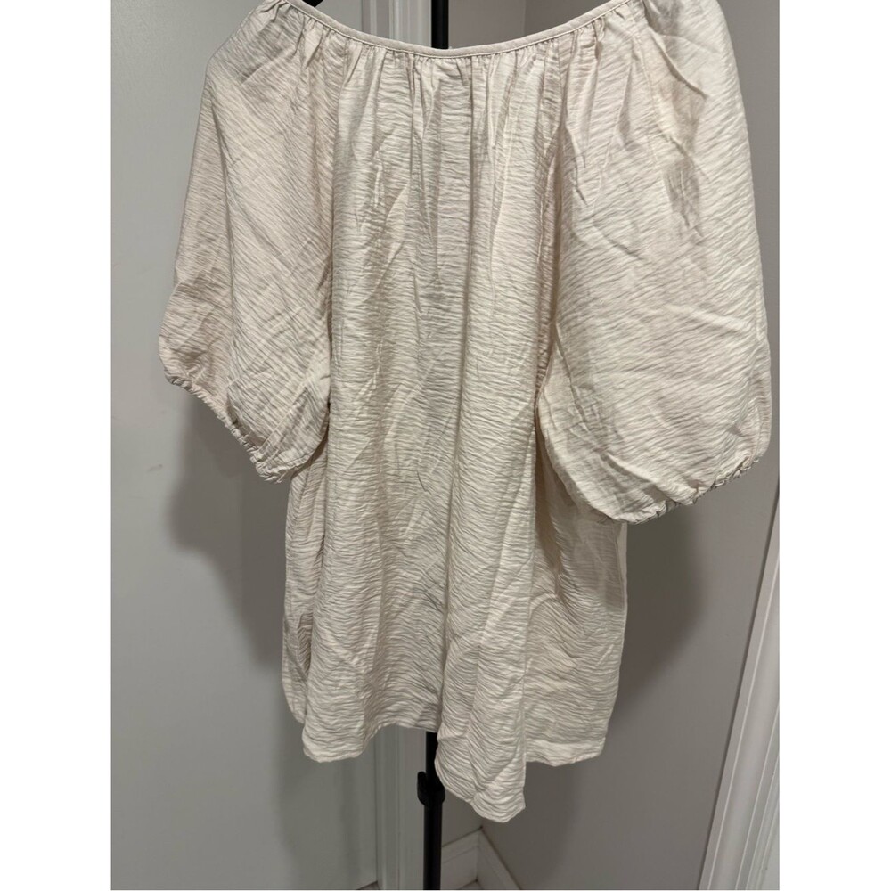 Ava & Viv Cream Button-Front Puff Sleeve Top - Picture 3 of 3